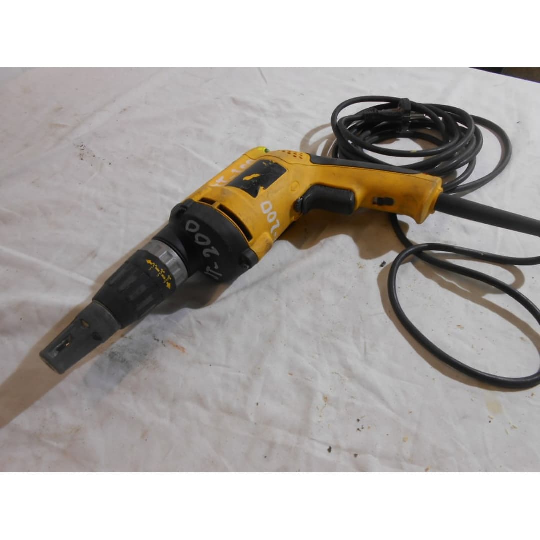 Сетевой шуруповерт по гипсокартону DeWalt DW274K